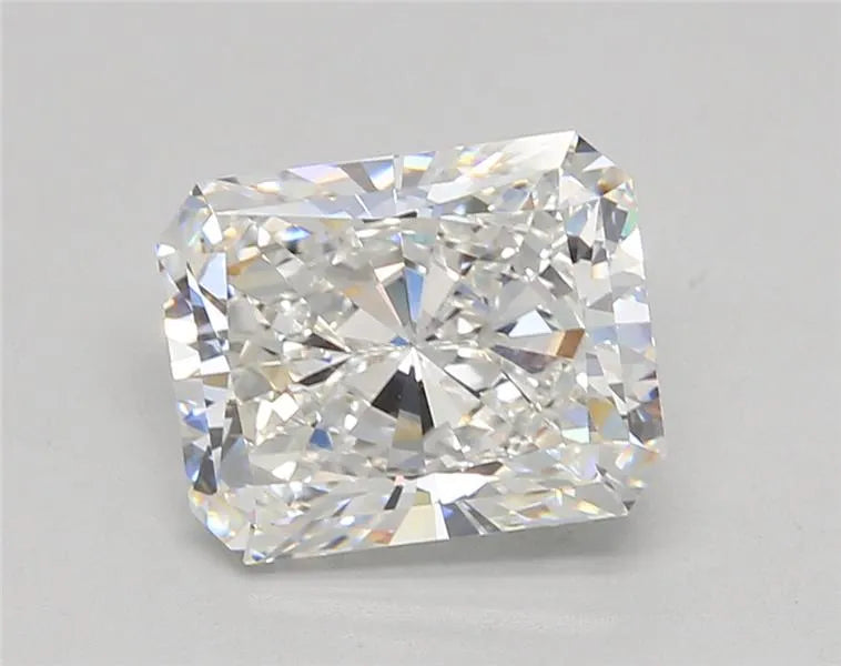 3.78ct Radiant Lab Grown Diamond (Colour E, Clarity VVS2, IGI Certified)