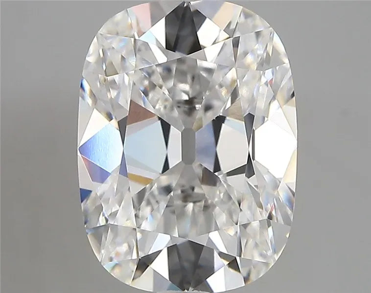 4.21ct Cushion modified Lab Grown Diamond (Colour E, Clarity VVS1, IGI Certified)