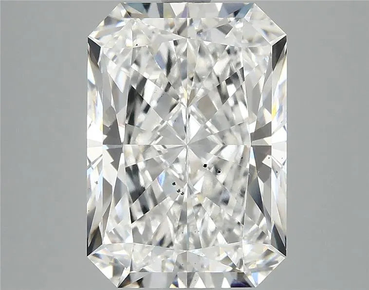 5.03ct Radiant Lab Grown Diamond (Colour E, Clarity SI1, IGI Certified)
