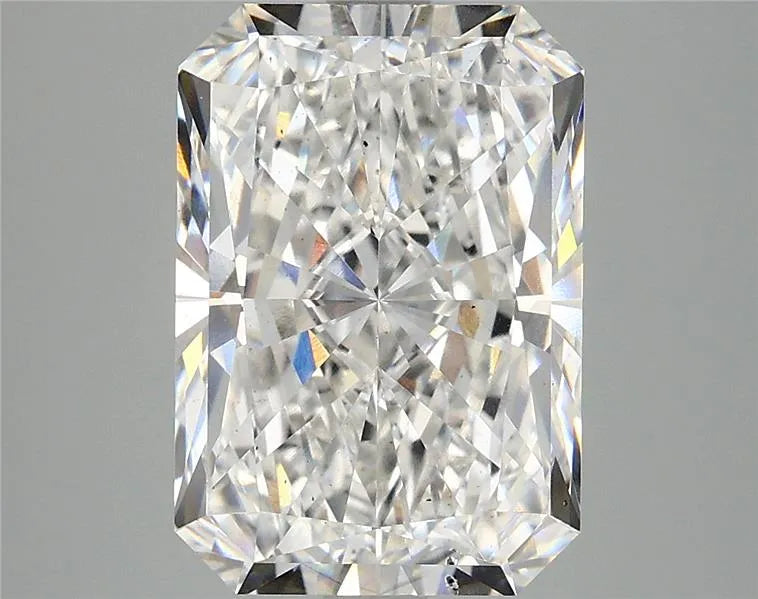5.03ct Radiant Lab Grown Diamond (Colour E, Clarity SI1, IGI Certified)