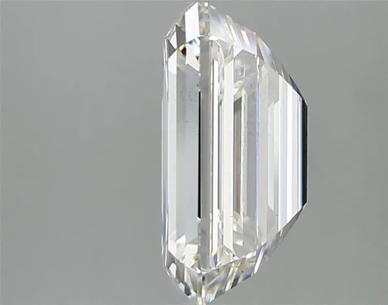 5.06ct Emerald Lab Grown Diamond (Colour F, Clarity VS2, IGI Certified)
