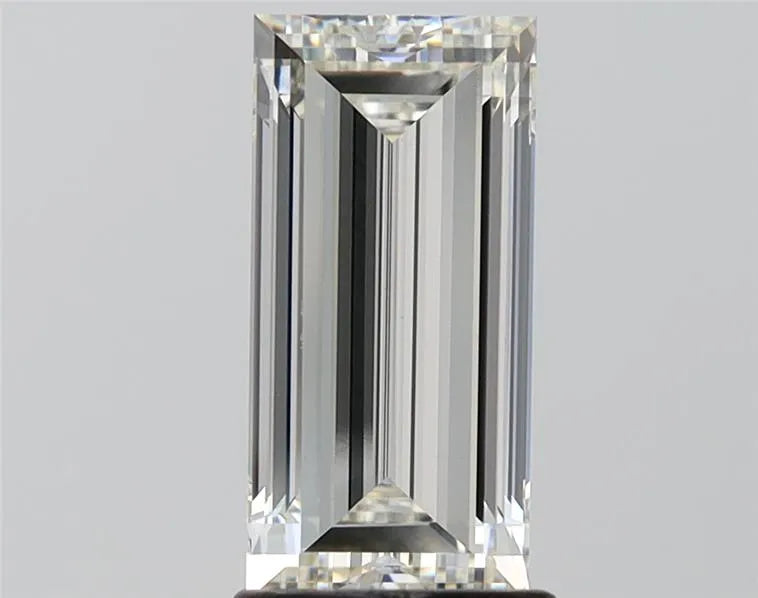 2.08ct Baguette Lab Grown Diamond (Colour H, Clarity VVS2, IGI Certified)