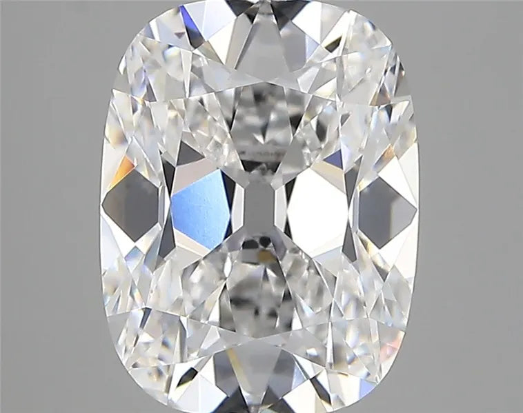 3.51ct Cushion modified Lab Grown Diamond (Colour D, Clarity VVS2, IGI Certified)