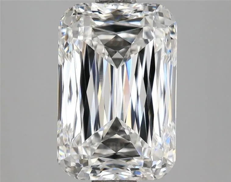 3.53ct Cushion modified Lab Grown Diamond (Colour E, Clarity VVS2, IGI Certified)
